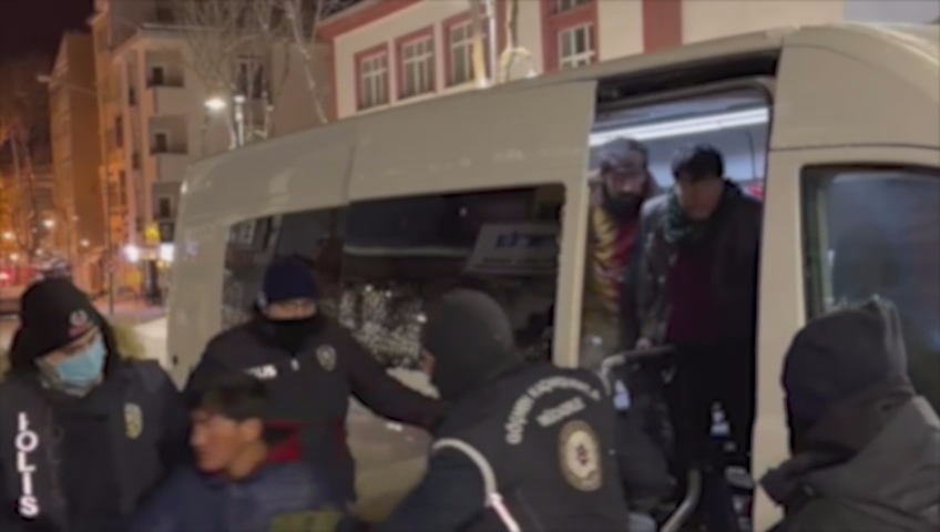 Kars’ta Düzensiz Göçle Mücadele Kapsamında: 16 Yabancı Uyruklu Şahıs Yakalandı