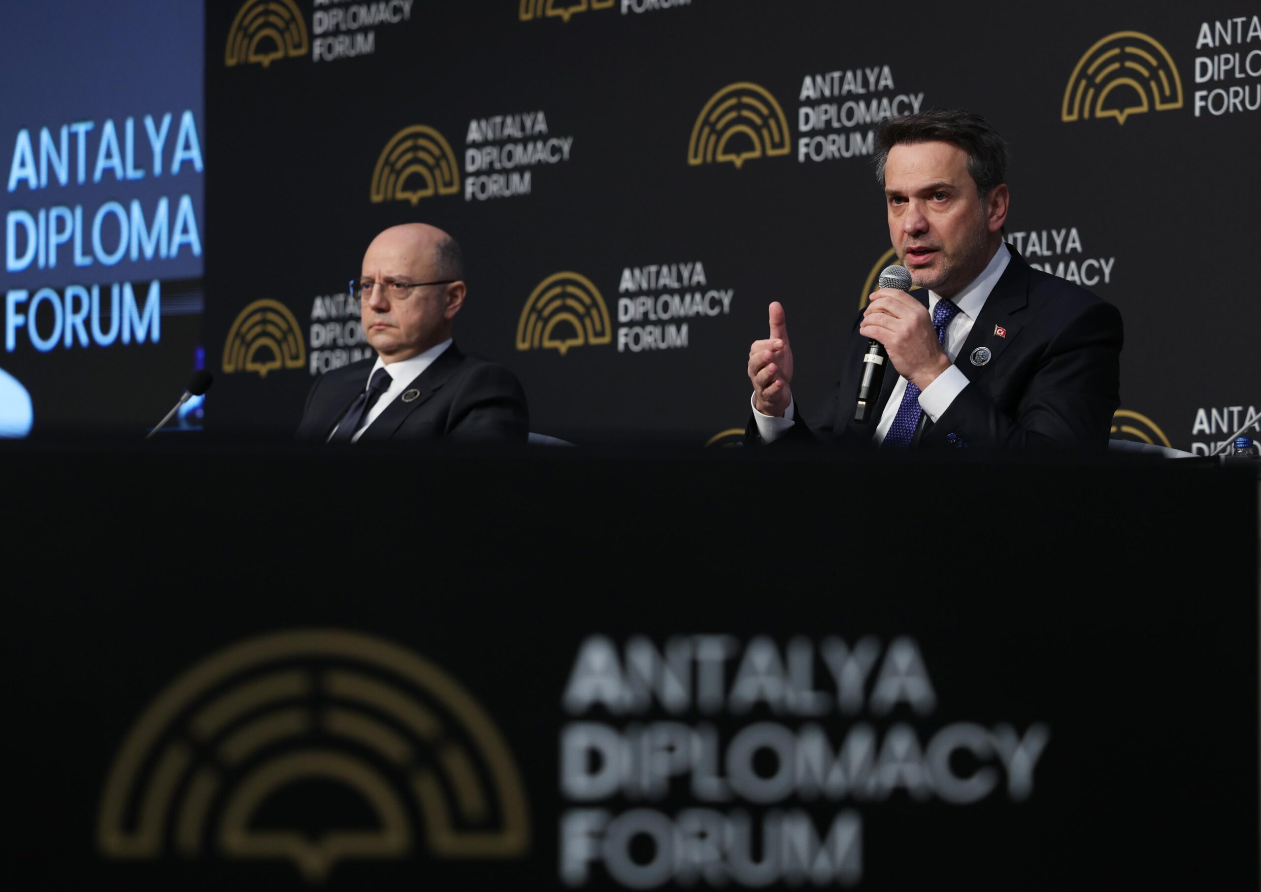 Bakan Bayraktar: “Türkiye Enerjide Krizlerle Baş Etmeye Alışık ve Dirençli”