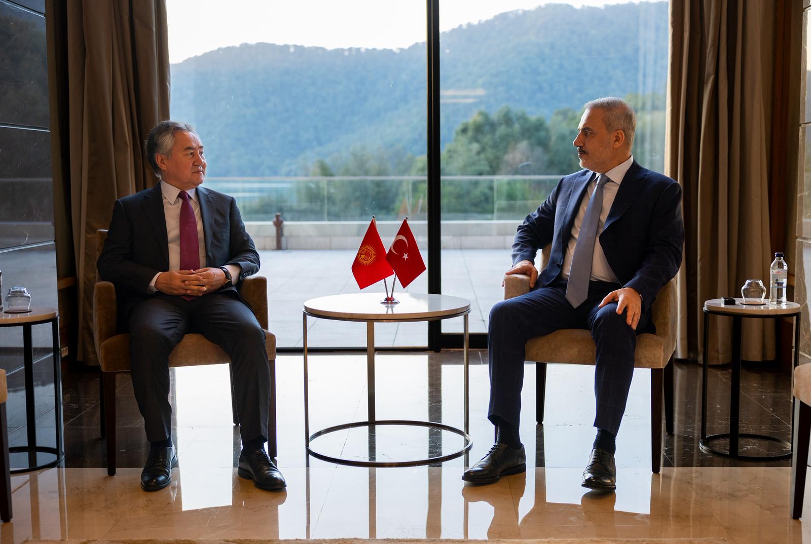 Bakan Fidan, Kırgız Mevkidaşı Kulubayev İle Gebele’de Görüştü