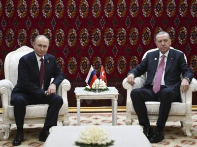Cumhurbaşkanı Erdoğan, Aşkabat’ta Putin ve Berdimuhamedov ile Görüştü