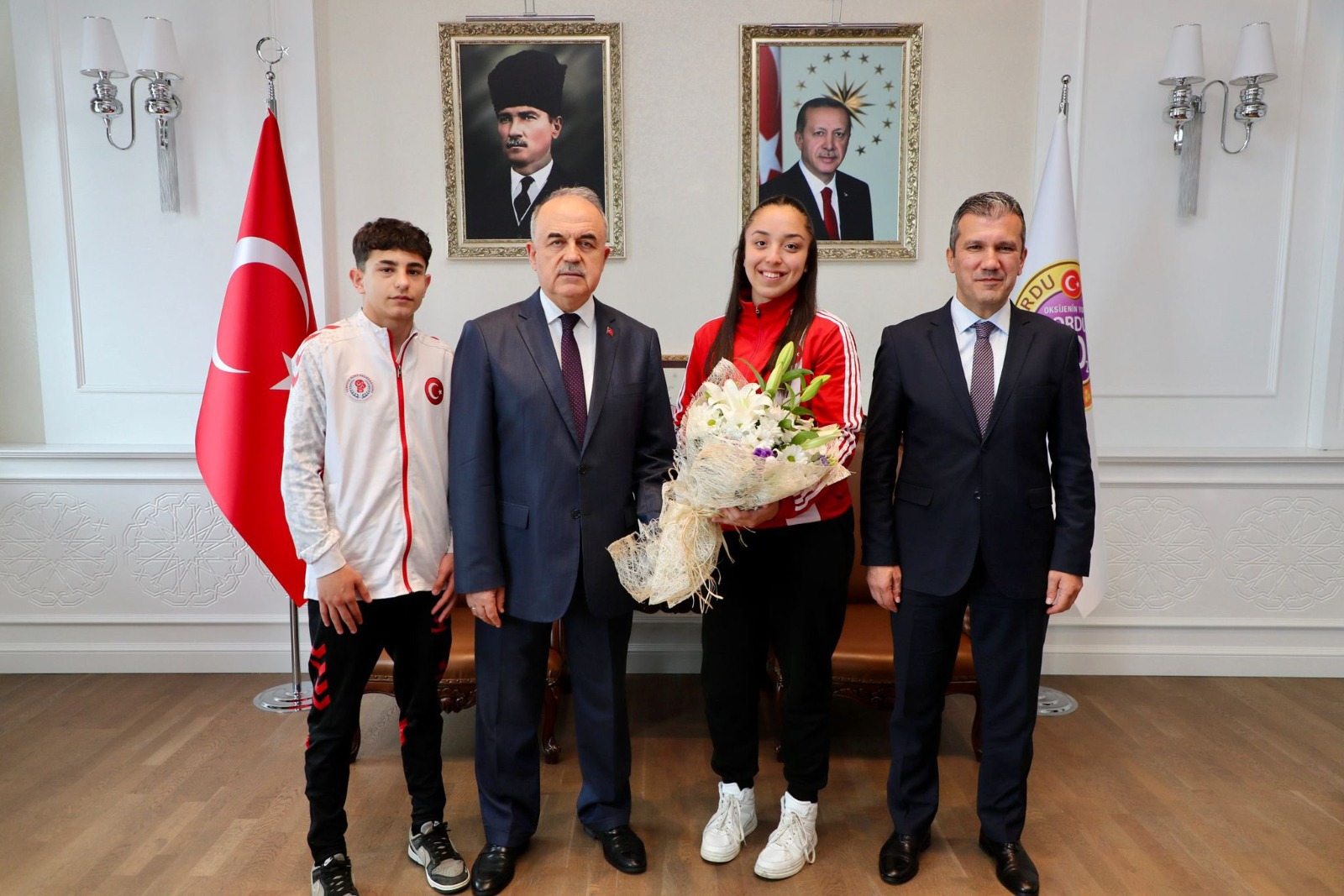 Ordu Valisi Muammer Erol’a Anlamlı Ziyaretler: Milli Sporcular ve TCG BARBAROS Komutanı Makamda