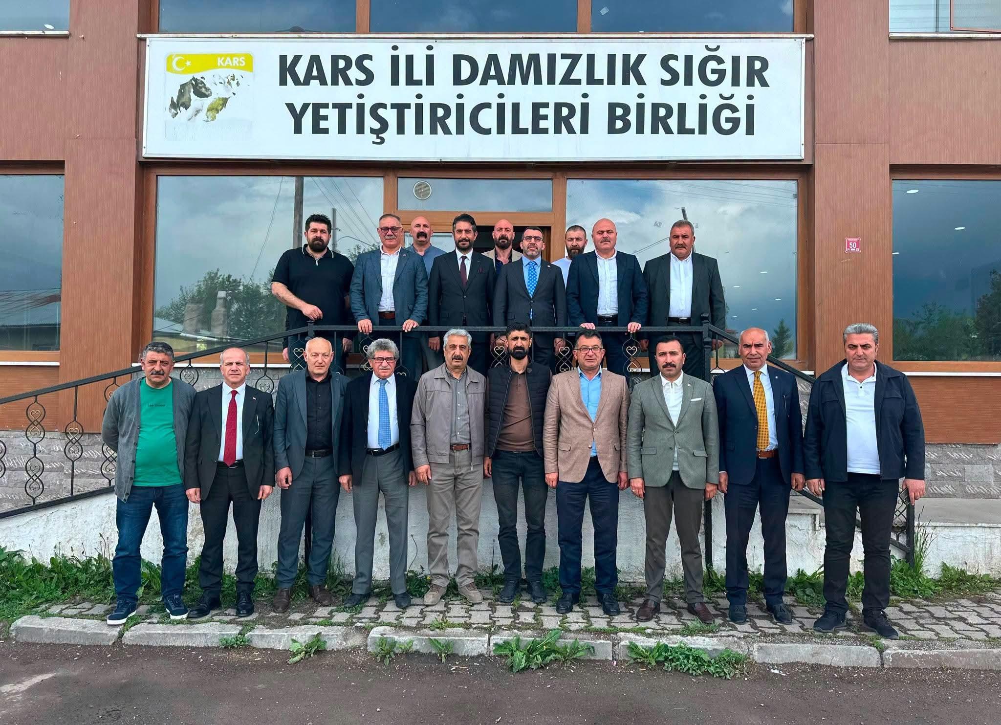 Kars Hayvancılığının Geleceği Masaya Yatırıldı: Adem Çalkın’dan Eren Alp’e Hayırlı Olsun Ziyareti