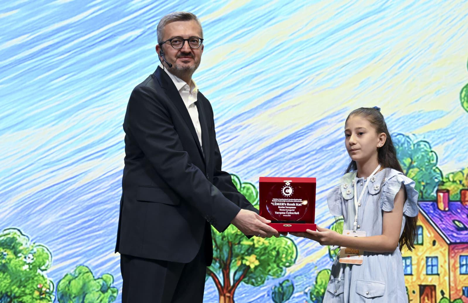 CİMER’e Renk Kat Resim Yarışması’nda Kahramanmaraşlı Esila Naz Andız Türkiye Üçüncüsü Oldu