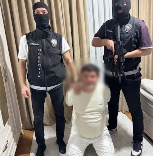Kırmızı Bültenle Aranan Tacikistanlı Zehir Taciri Beylikdüzü’nde Yakalandı